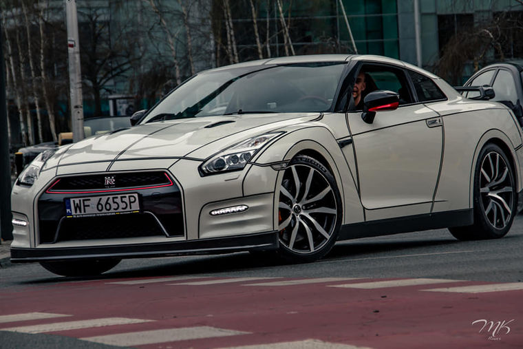 NISSAN GT-R