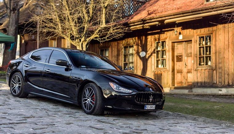 MASERATI Ghibli SQ4