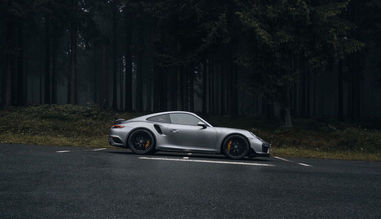 PORSCHE 911 (991.2) Turbo S (2017)