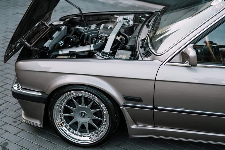 BMW e30