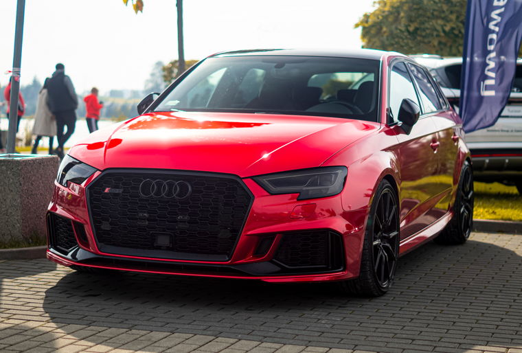 AUDI RS3 Red Viper
