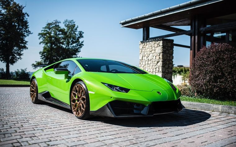 LAMBORGHINI Huracan