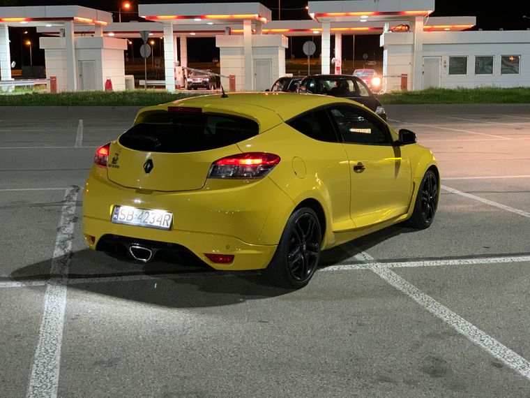 RENAULT megane 3 coupé rs