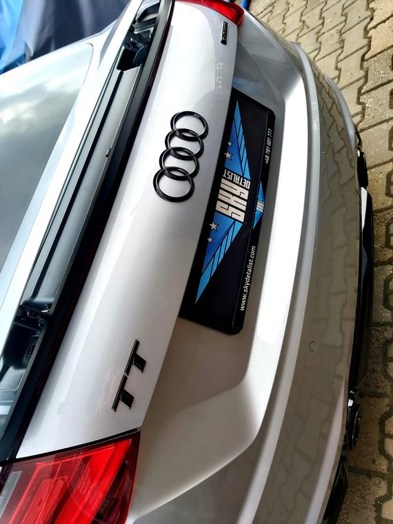 AUDI TT 8S