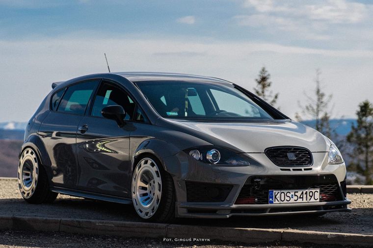 SEAT Leon Cupra R