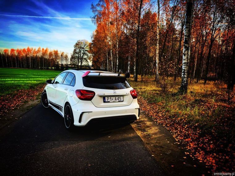 MERCEDES-BENZ A45 AMG