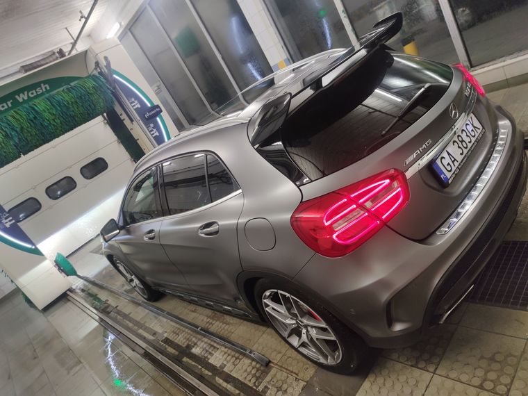 MERCEDES Gla 45 AMG performance